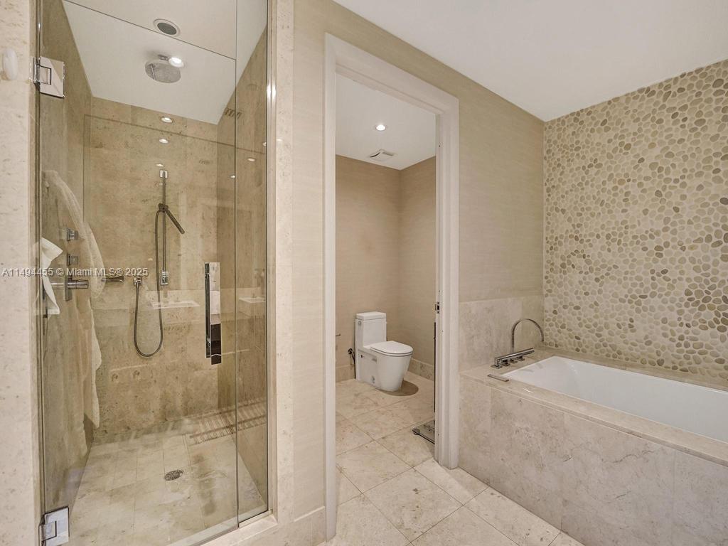 17121 Collins Ave 3904-5 Property Photo 37