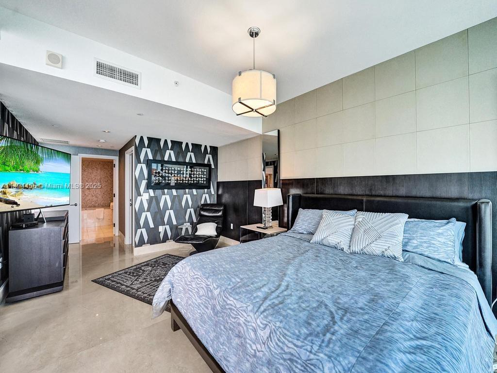 17121 Collins Ave 3904-5 Property Photo 40