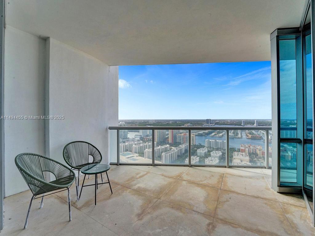 17121 Collins Ave 3904-5 Property Photo 48