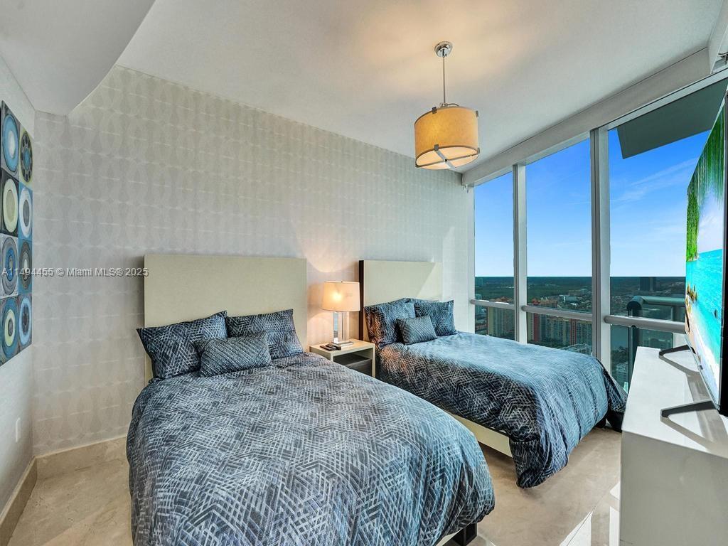 17121 Collins Ave 3904-5 Property Photo 59