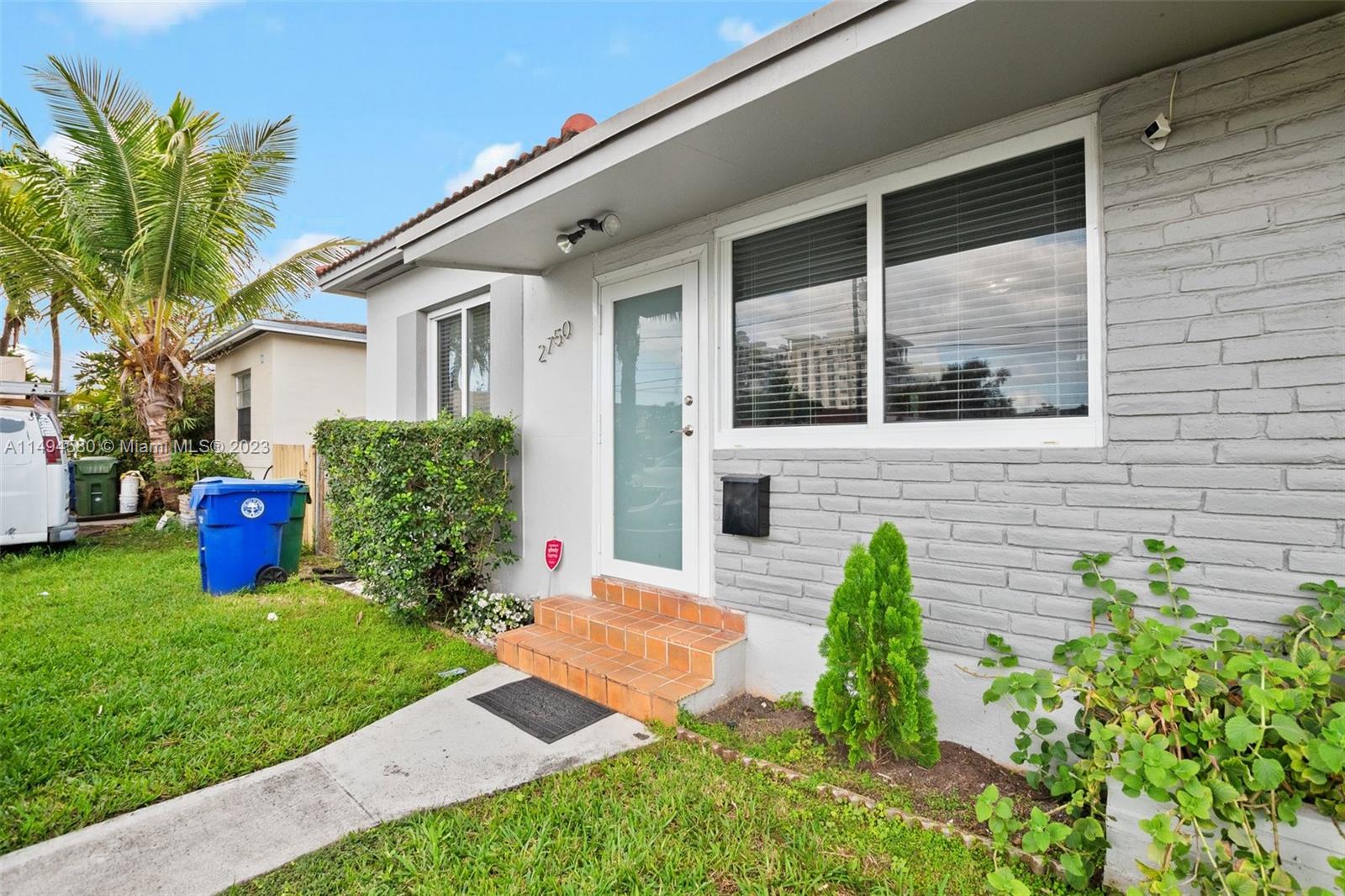 2750 Sw 25th St Property Photo 4