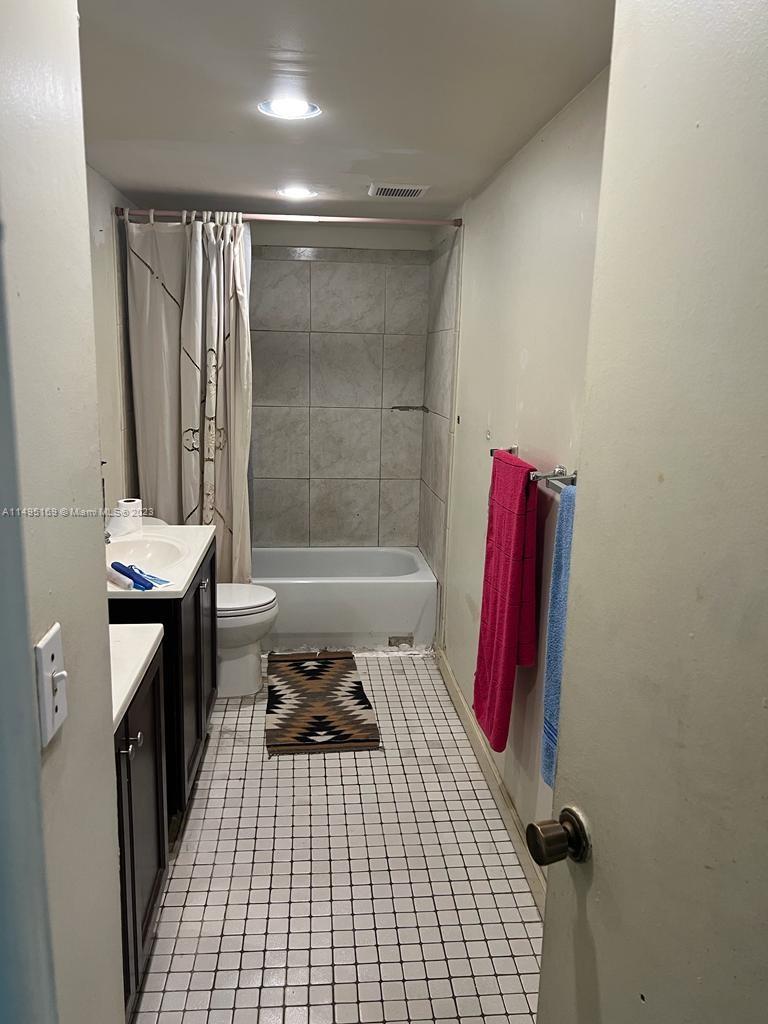 2800 Nw 56th Ave A105 Property Photo 3