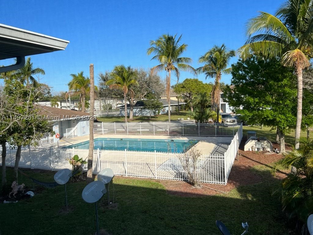617 Ixoria Ave 29 Property Photo 4