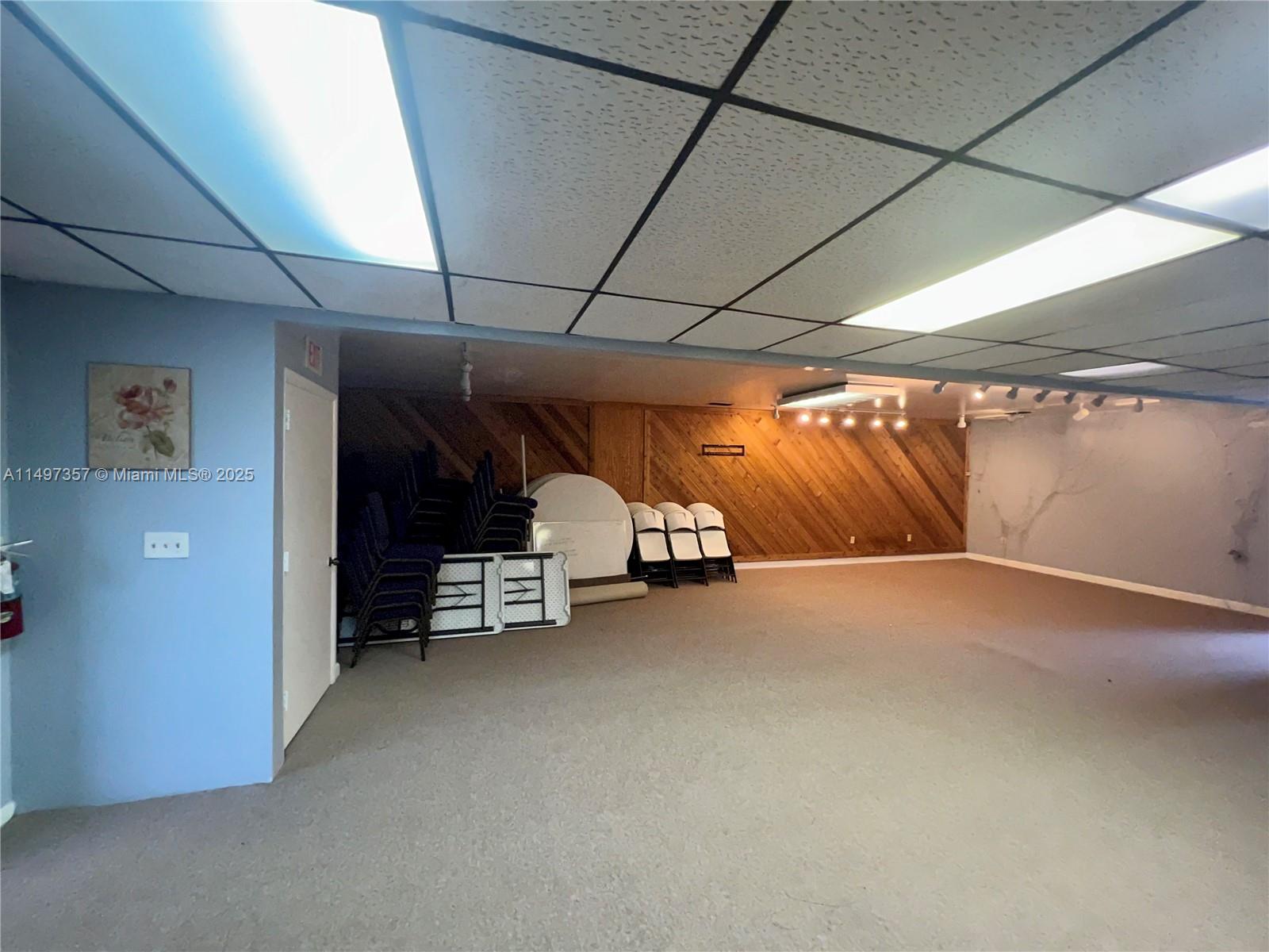 6300 Pembroke Rd Property Photo 9