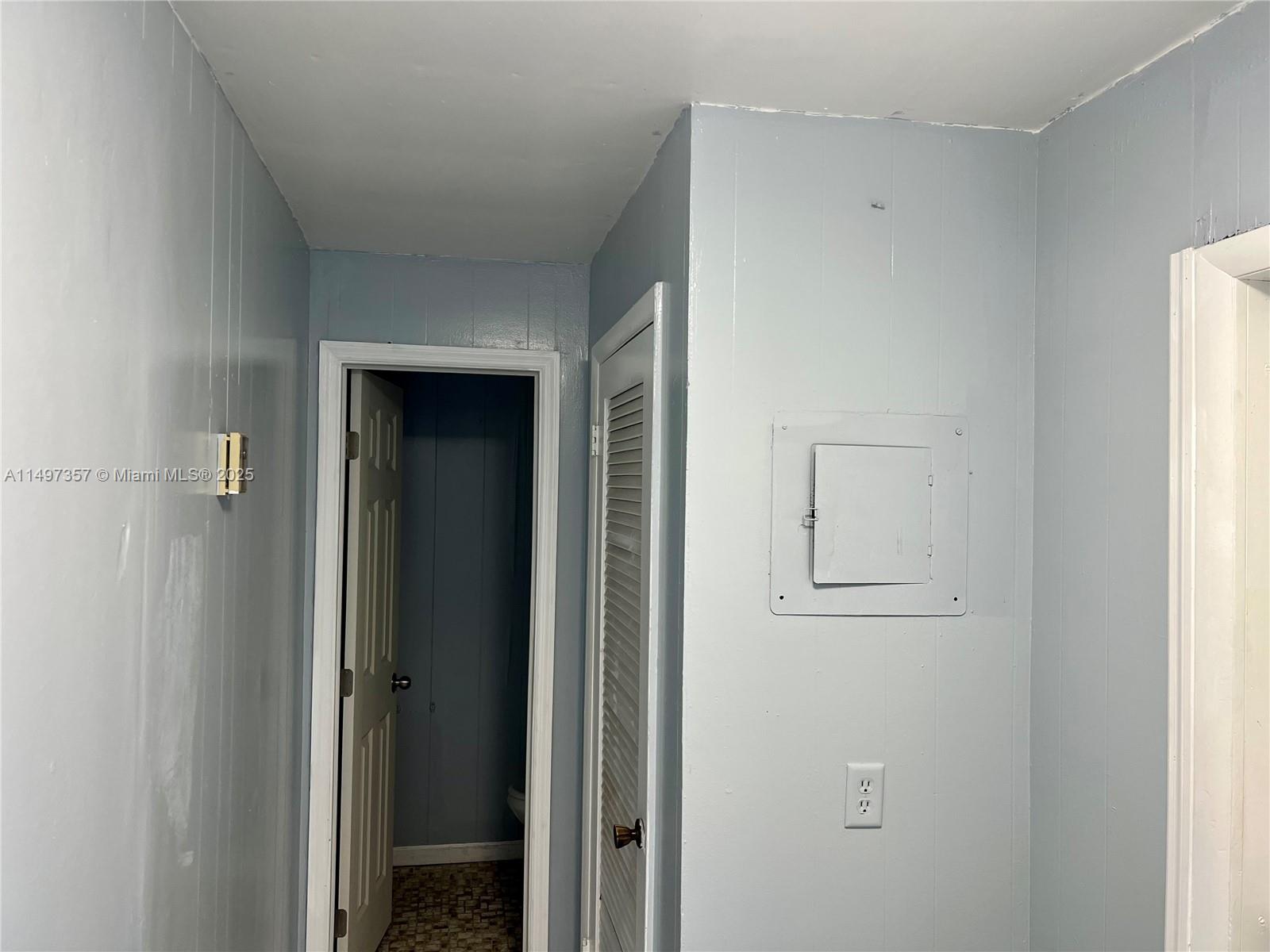 6300 Pembroke Rd Property Photo 13
