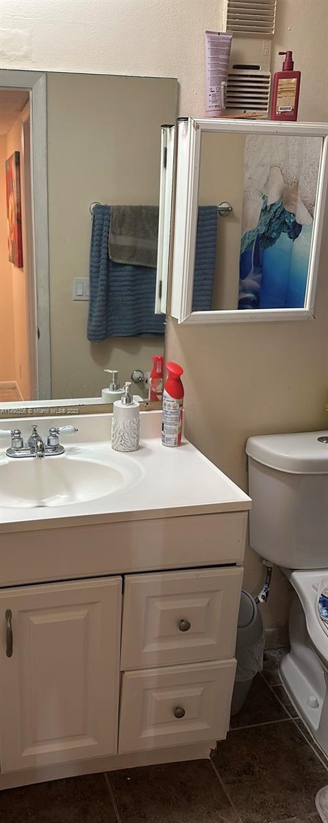480 Executive Center Dr 4l Property Photo 11