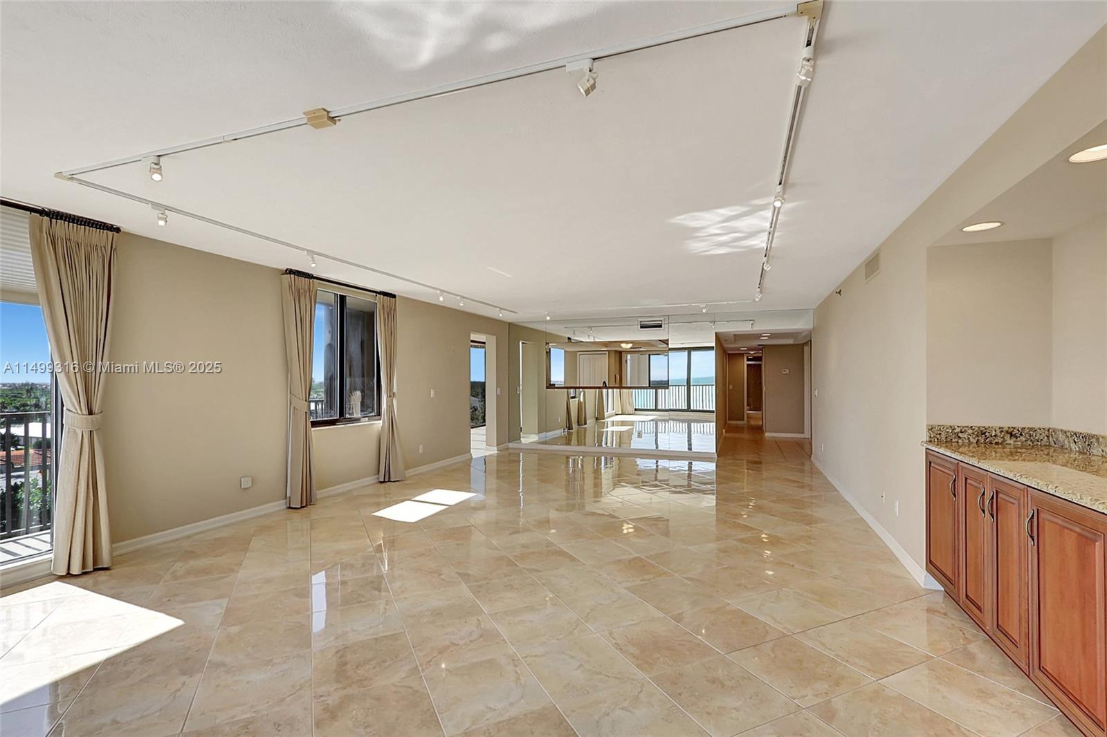 4000 Jimmy Buffet Memorial Highway 602 Property Photo 54