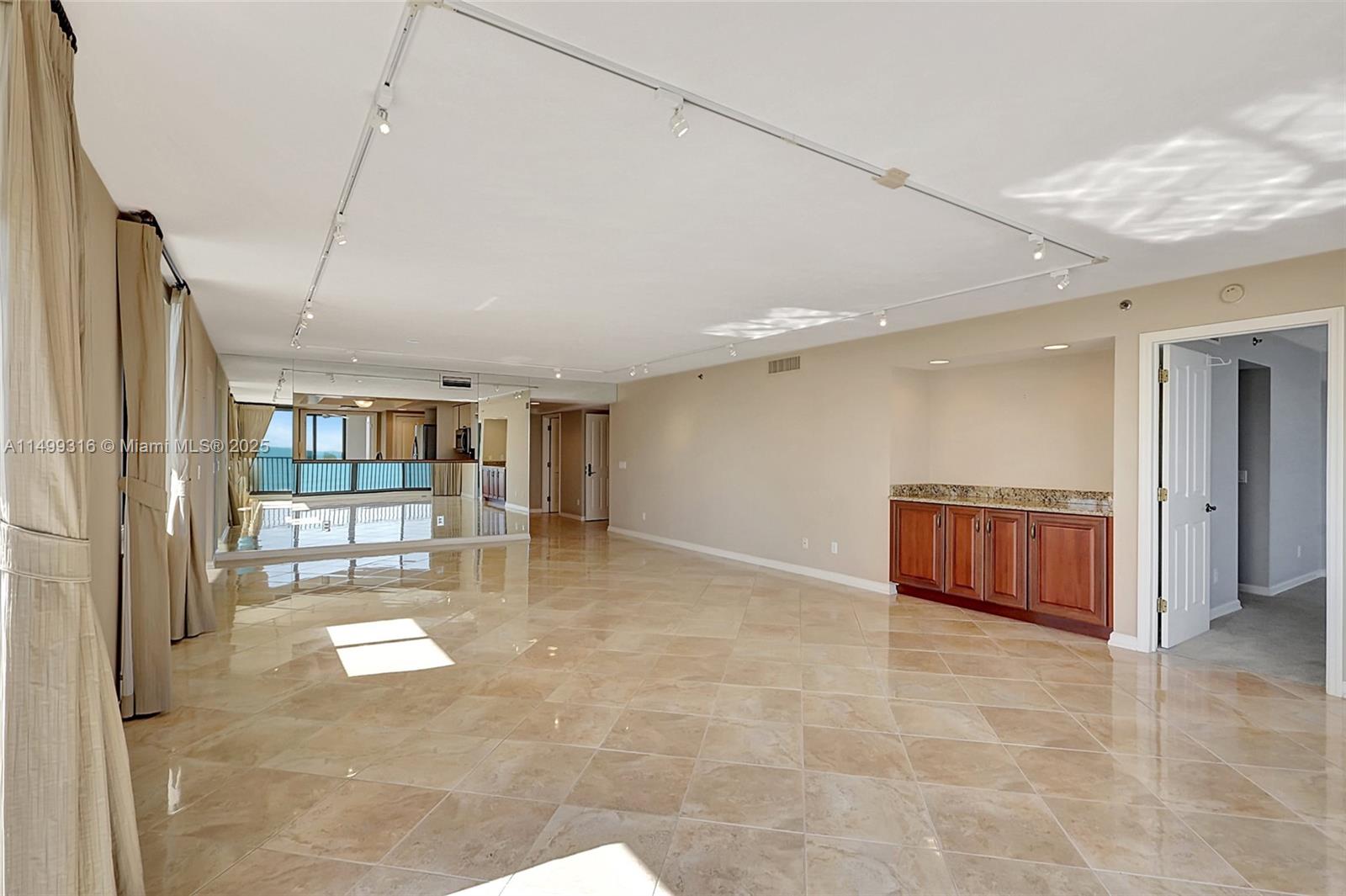4000 Jimmy Buffet Memorial Highway 602 Property Photo 55