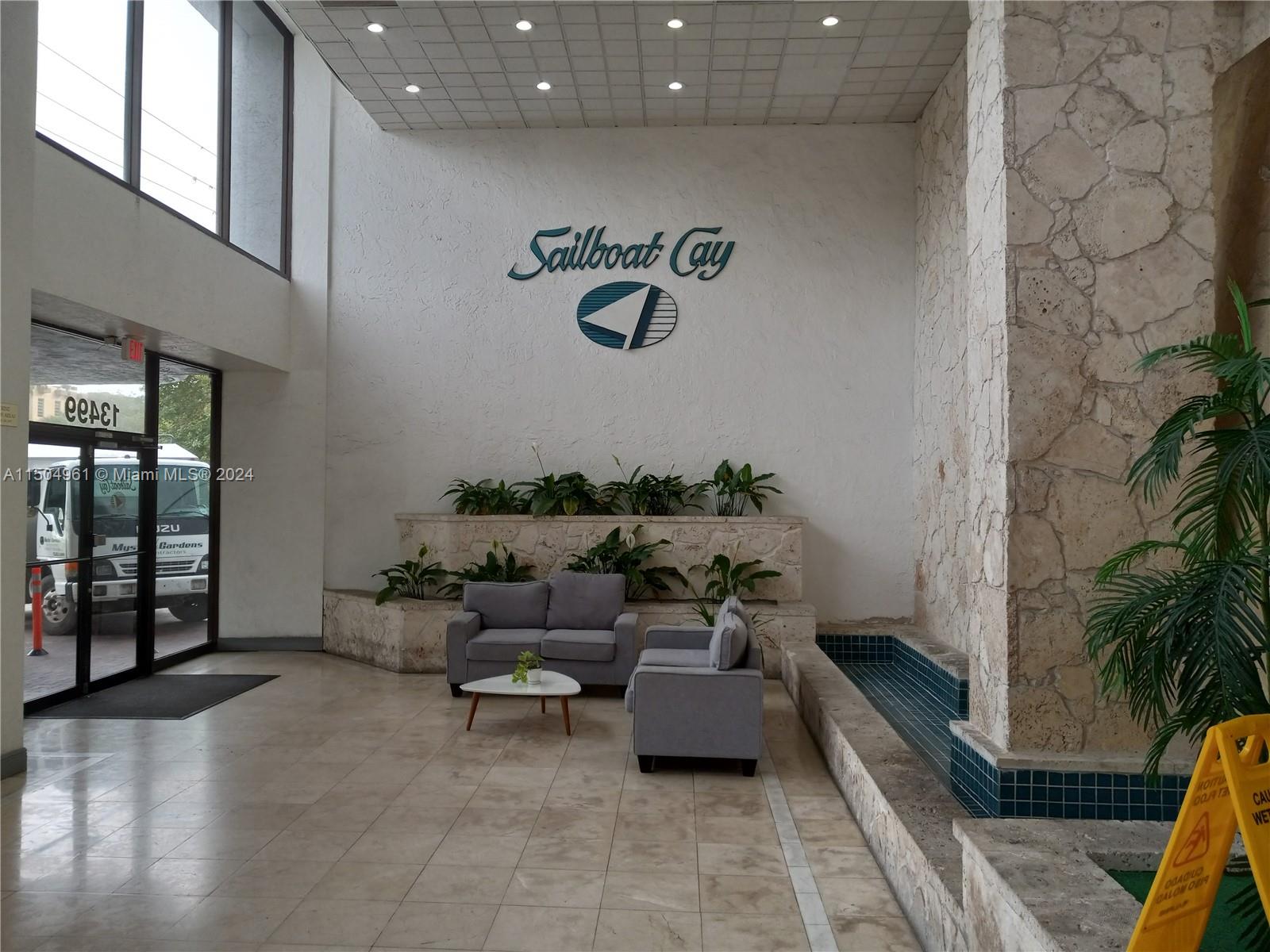 13499 Biscayne Blvd M8 Property Photo 2