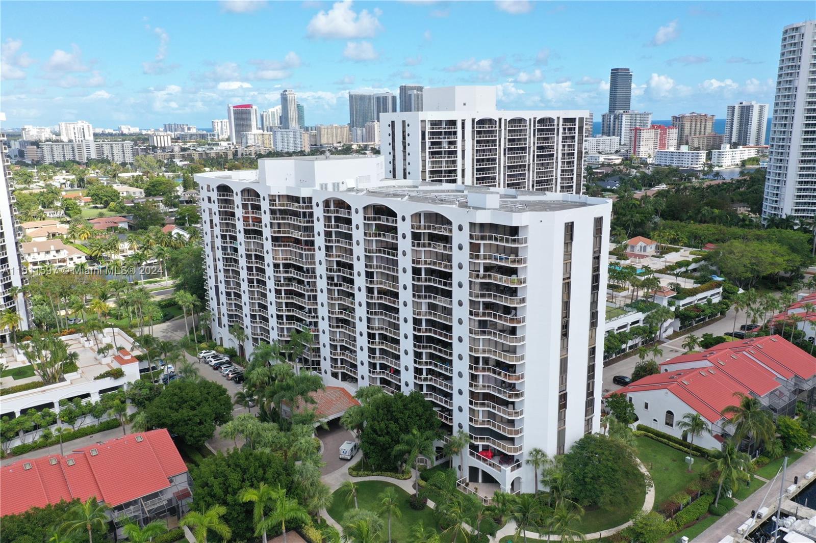 3610 Yacht Club Dr 207 Property Photo 1