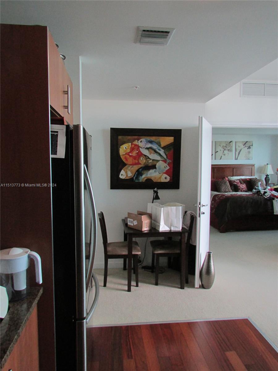 300 S Biscayne Blvd T-2709 Property Photo 9