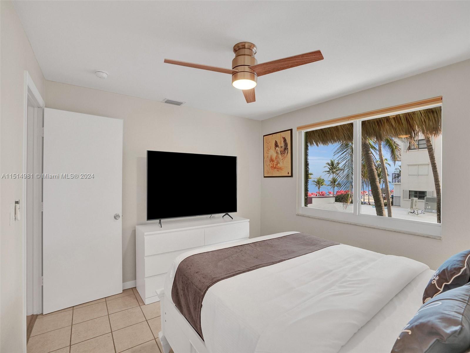 900 N Surf Rd 2 Property Photo 14