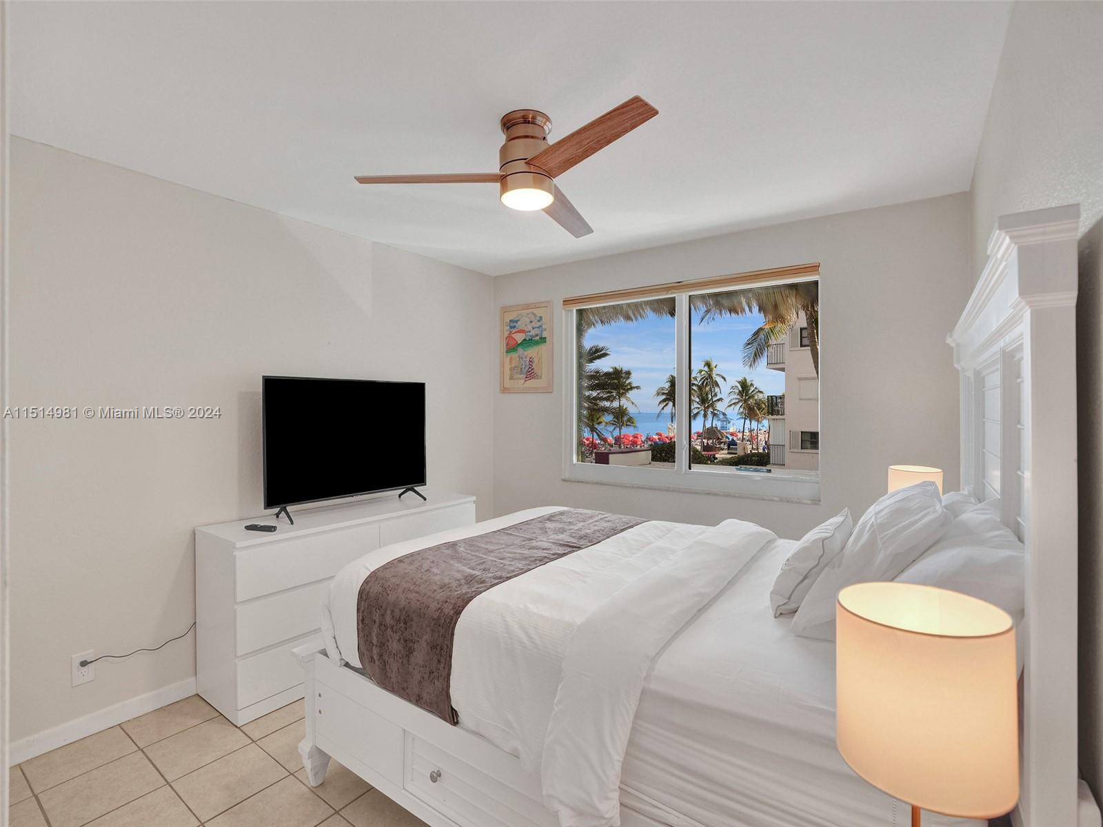 900 N Surf Rd 2 Property Photo 18