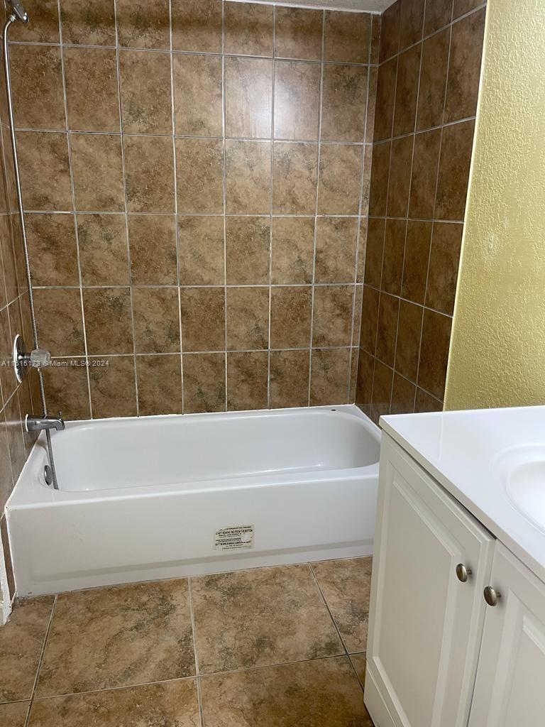 1000 Constitution Dr 1000g Property Photo 9