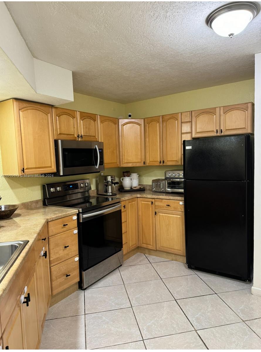 1000 Constitution Dr 1000g Property Photo 23