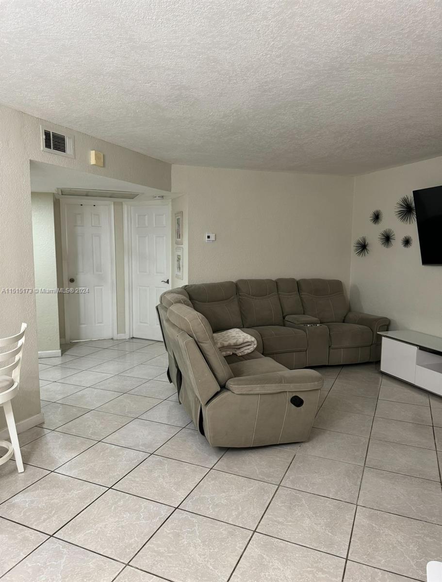1000 Constitution Dr 1000g Property Photo 28