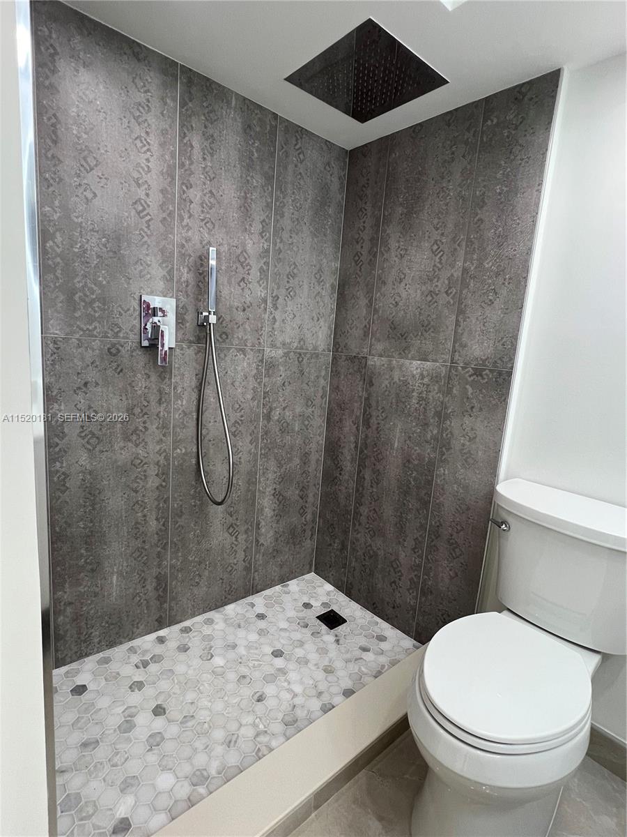 A11520181 Property Photo 14