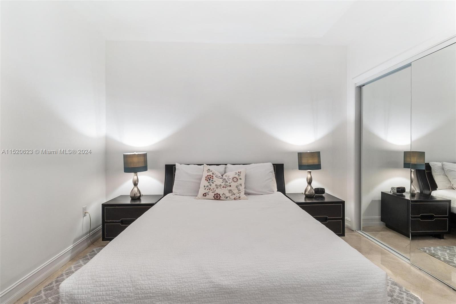 1830 S Ocean Dr 3809 Property Photo 4