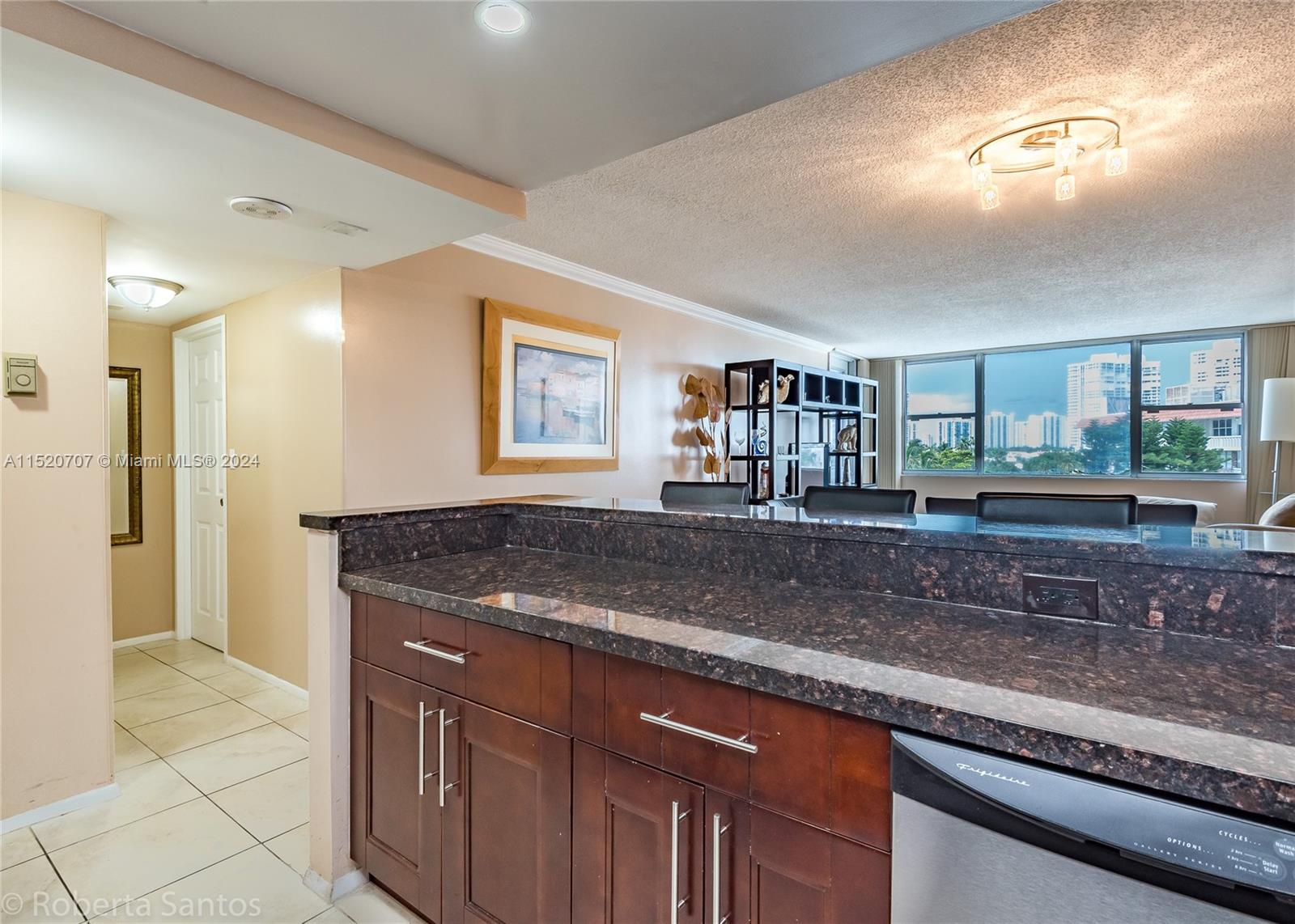3180 S Ocean Dr 422 Property Photo 15