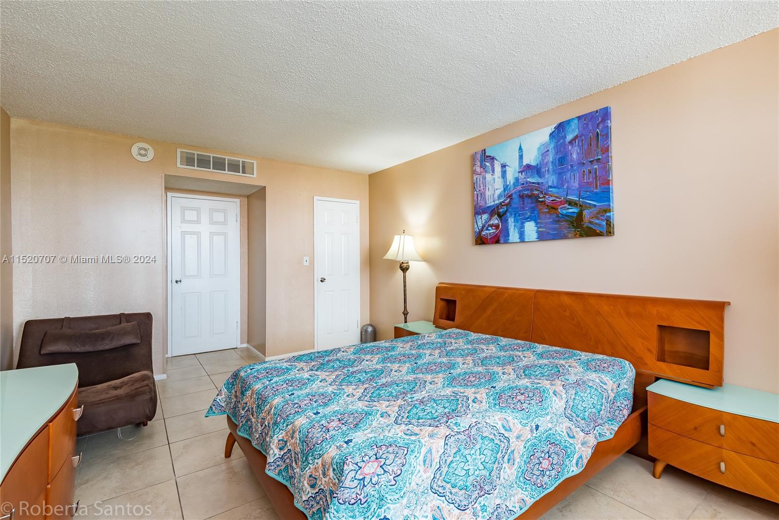 3180 S Ocean Dr 422 Property Photo 22