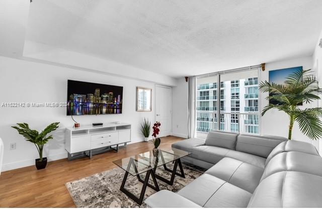 1200 Brickell Bay Dr 1915 Property Photo 7