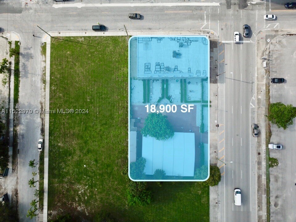 1542 Ne 1st Ave Property Photo 2