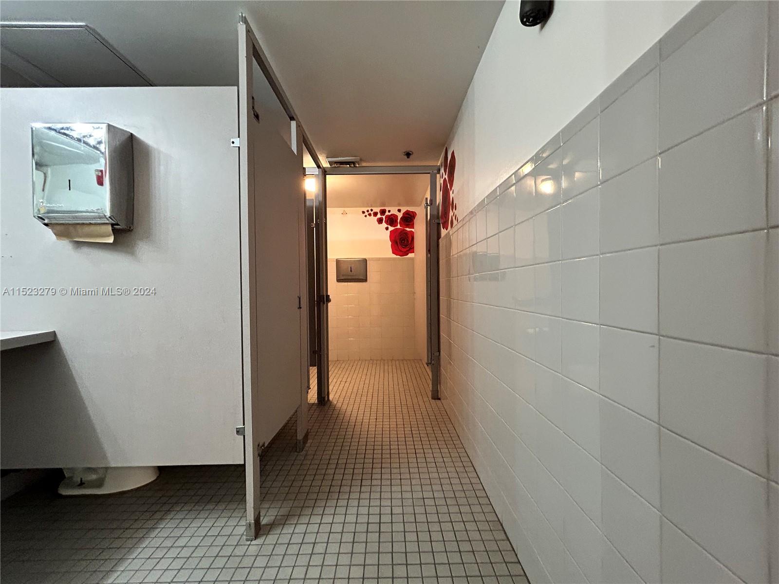 2055 Liberty St Property Photo 15
