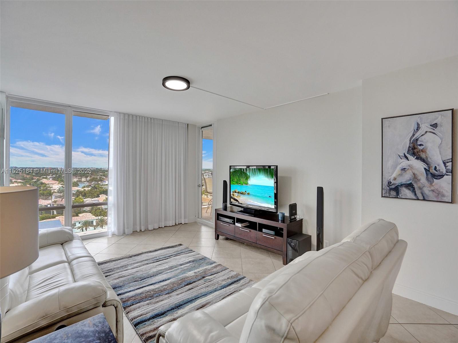 1600 S Ocean Dr 12e Property Photo 4