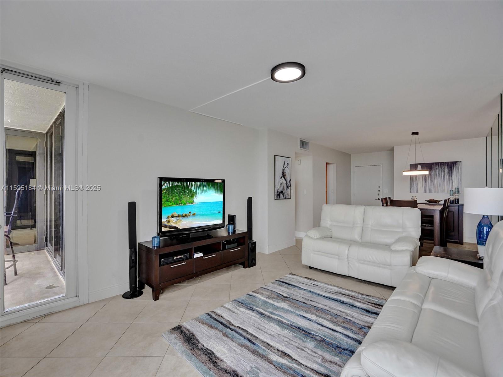 1600 S Ocean Dr 12e Property Photo 13