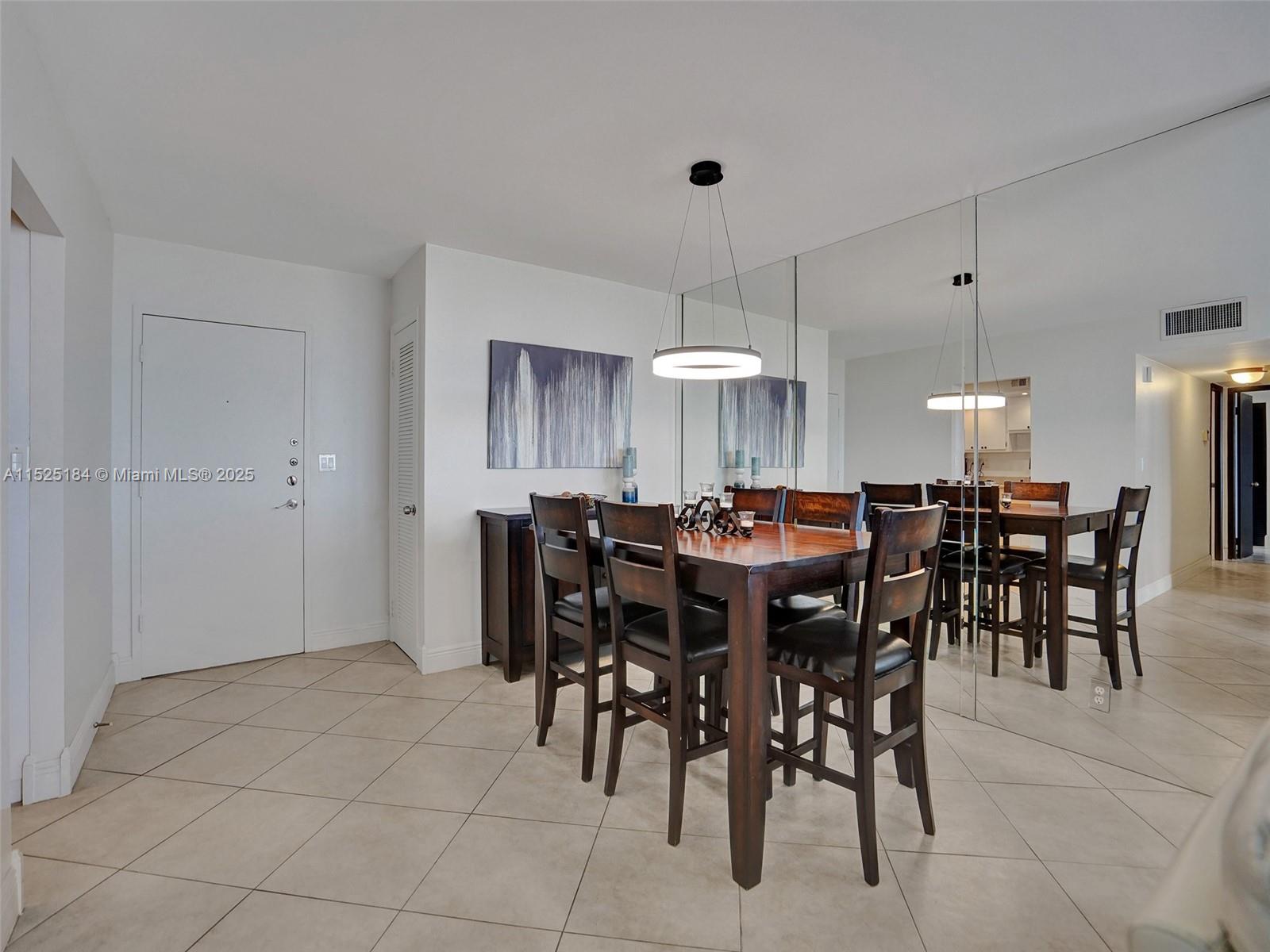 1600 S Ocean Dr 12e Property Photo 14