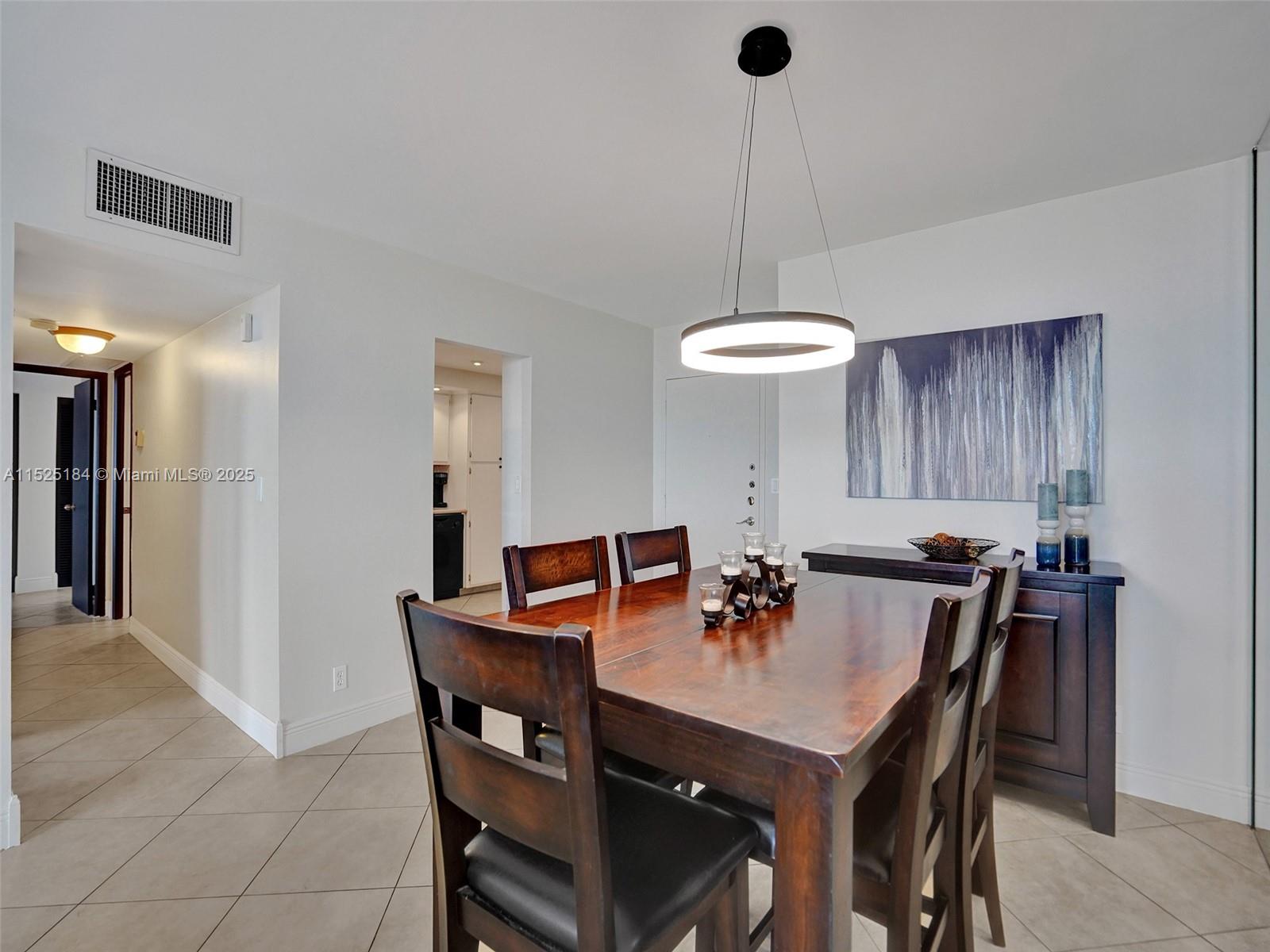 1600 S Ocean Dr 12e Property Photo 15