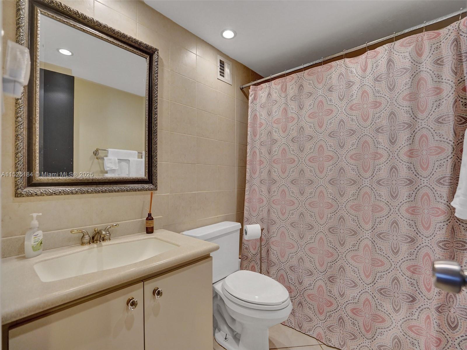 1600 S Ocean Dr 12e Property Photo 24