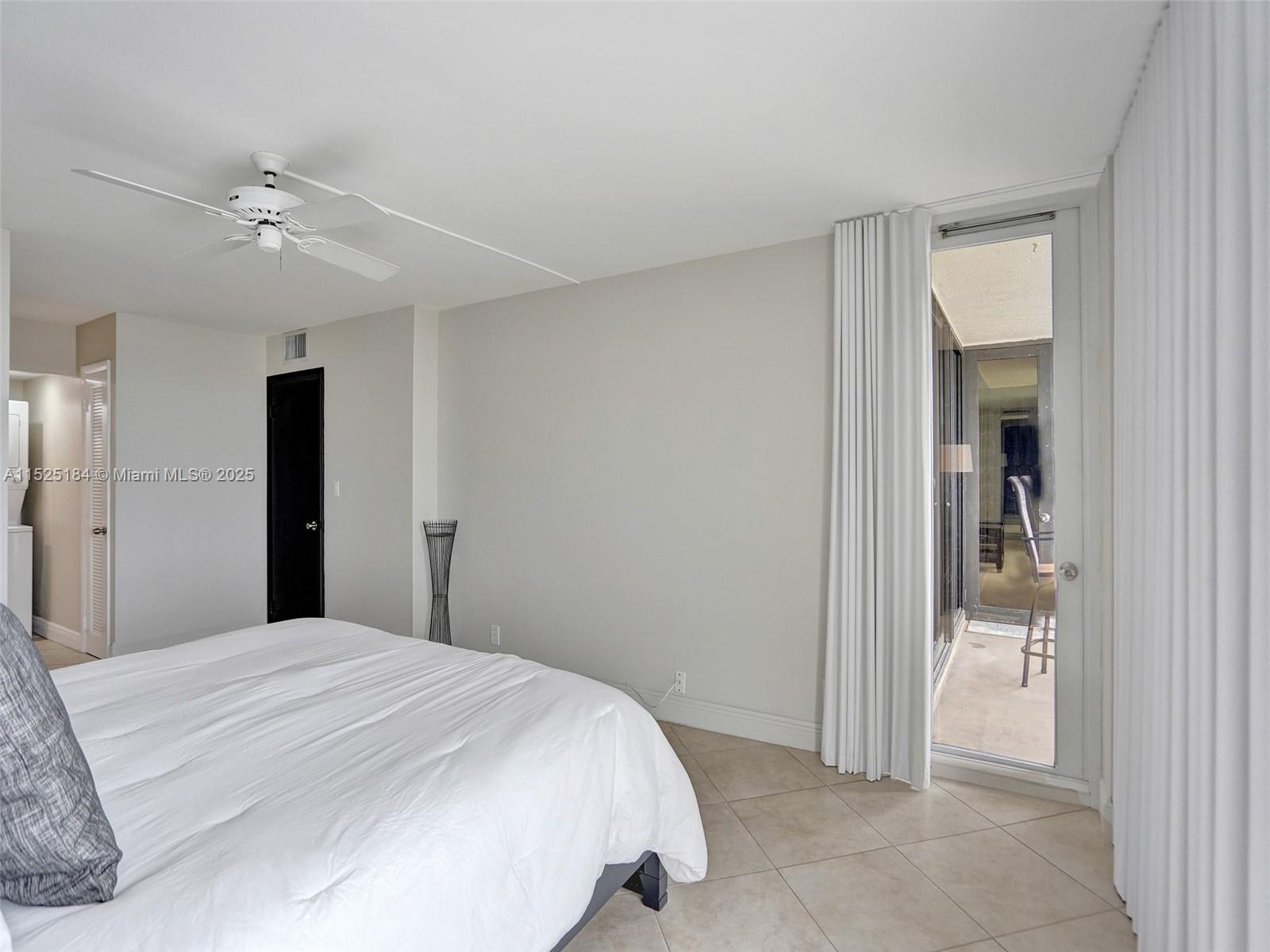 1600 S Ocean Dr 12e Property Photo 26