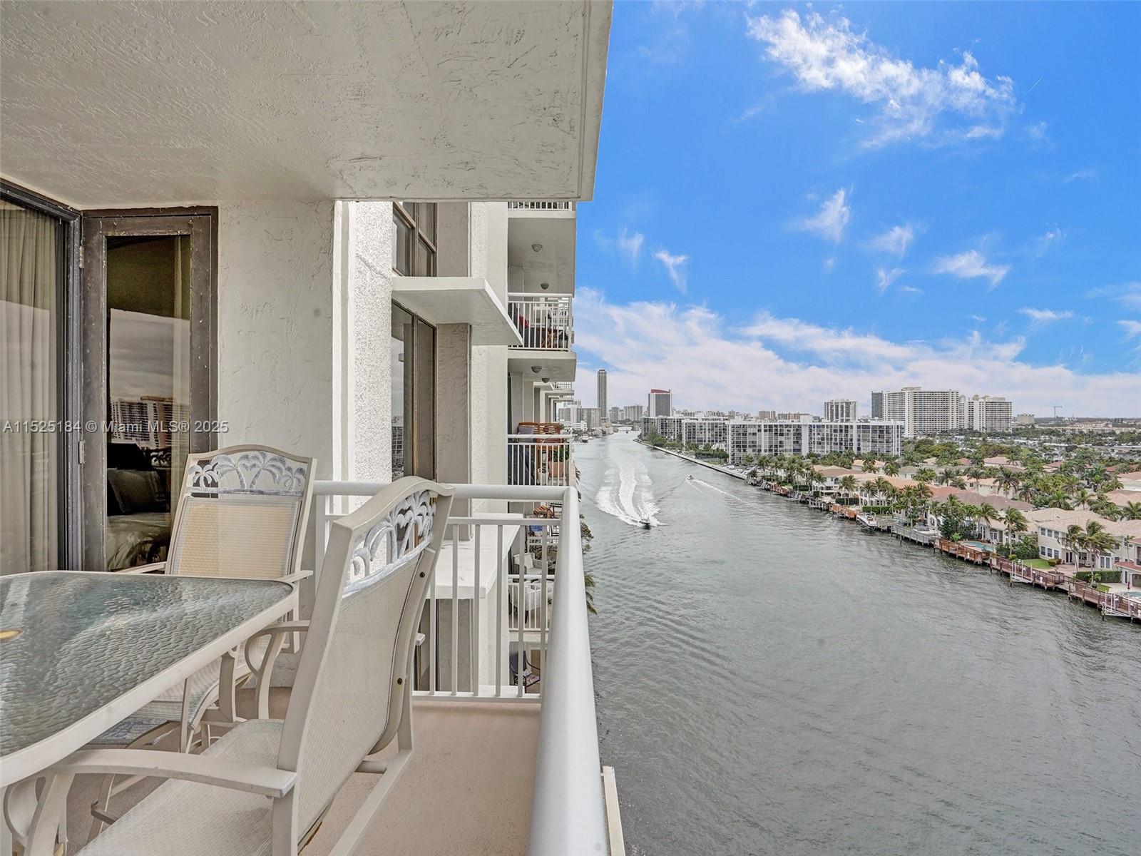 1600 S Ocean Dr 12e Property Photo 32