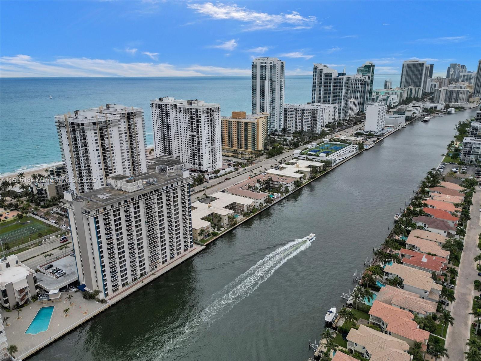 1600 S Ocean Dr 12e Property Photo 39