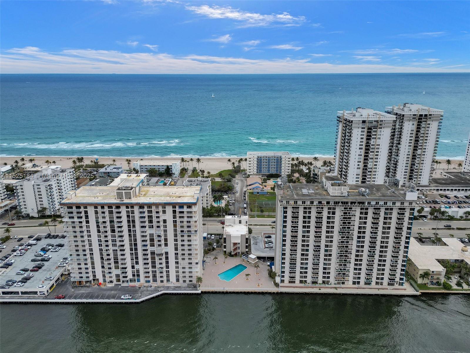 1600 S Ocean Dr 12e Property Photo 41