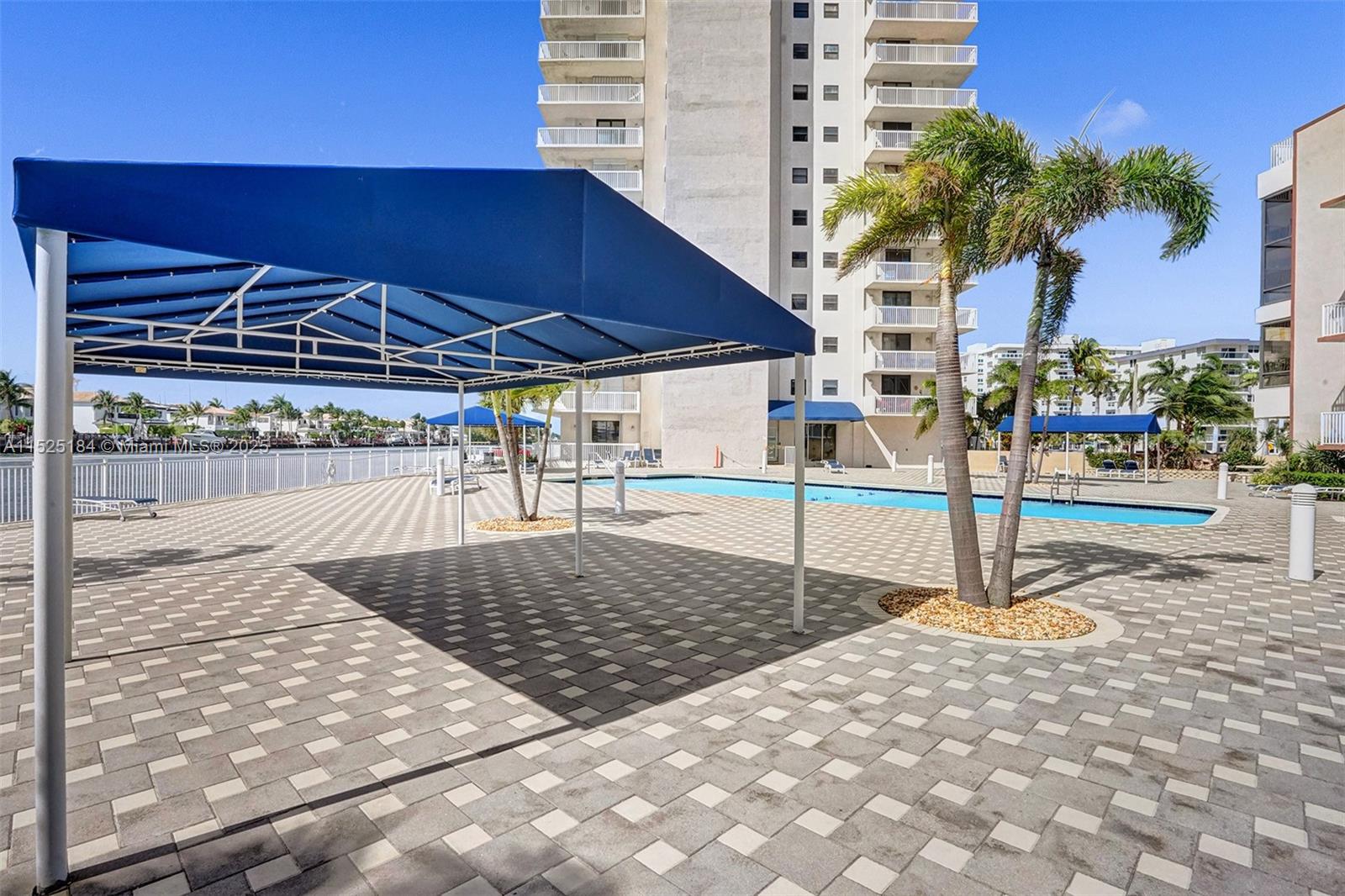 1600 S Ocean Dr 12e Property Photo 59