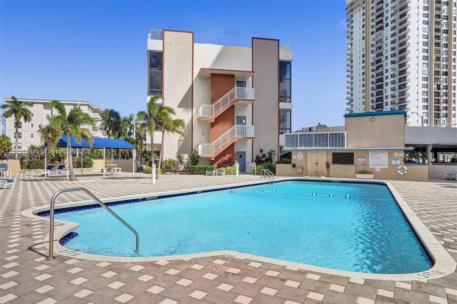 1600 S Ocean Dr 12e Property Photo 61