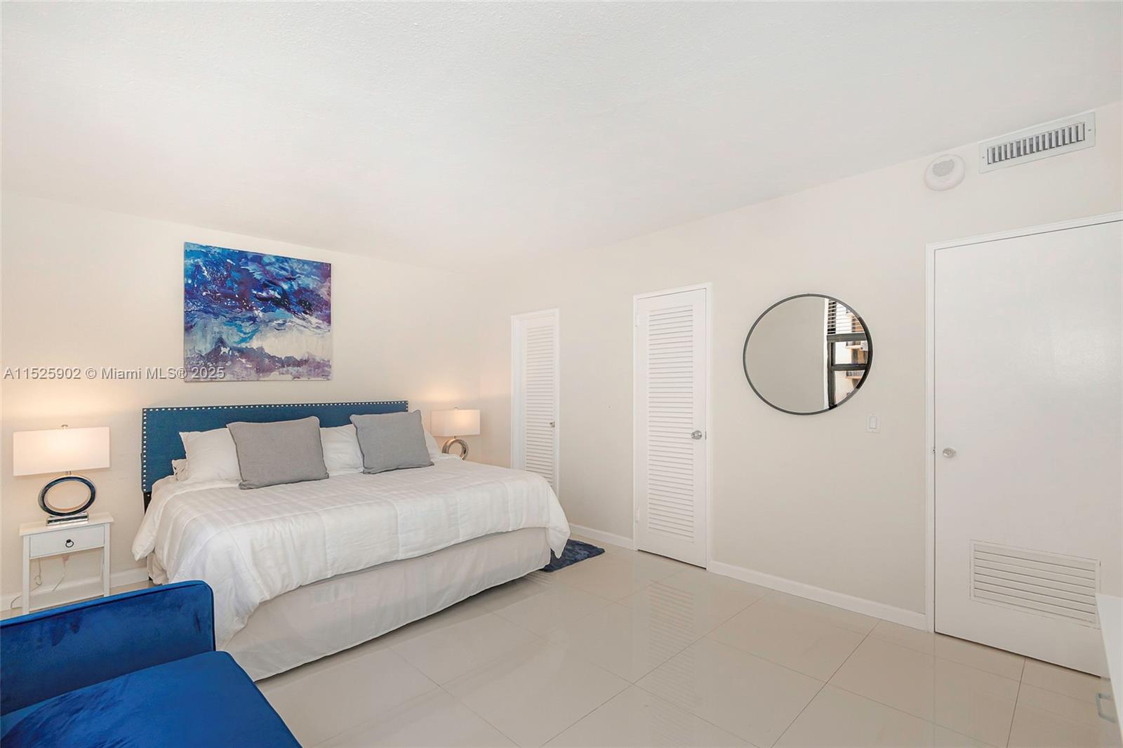 10185 Collins Ave 515 Property Photo 17