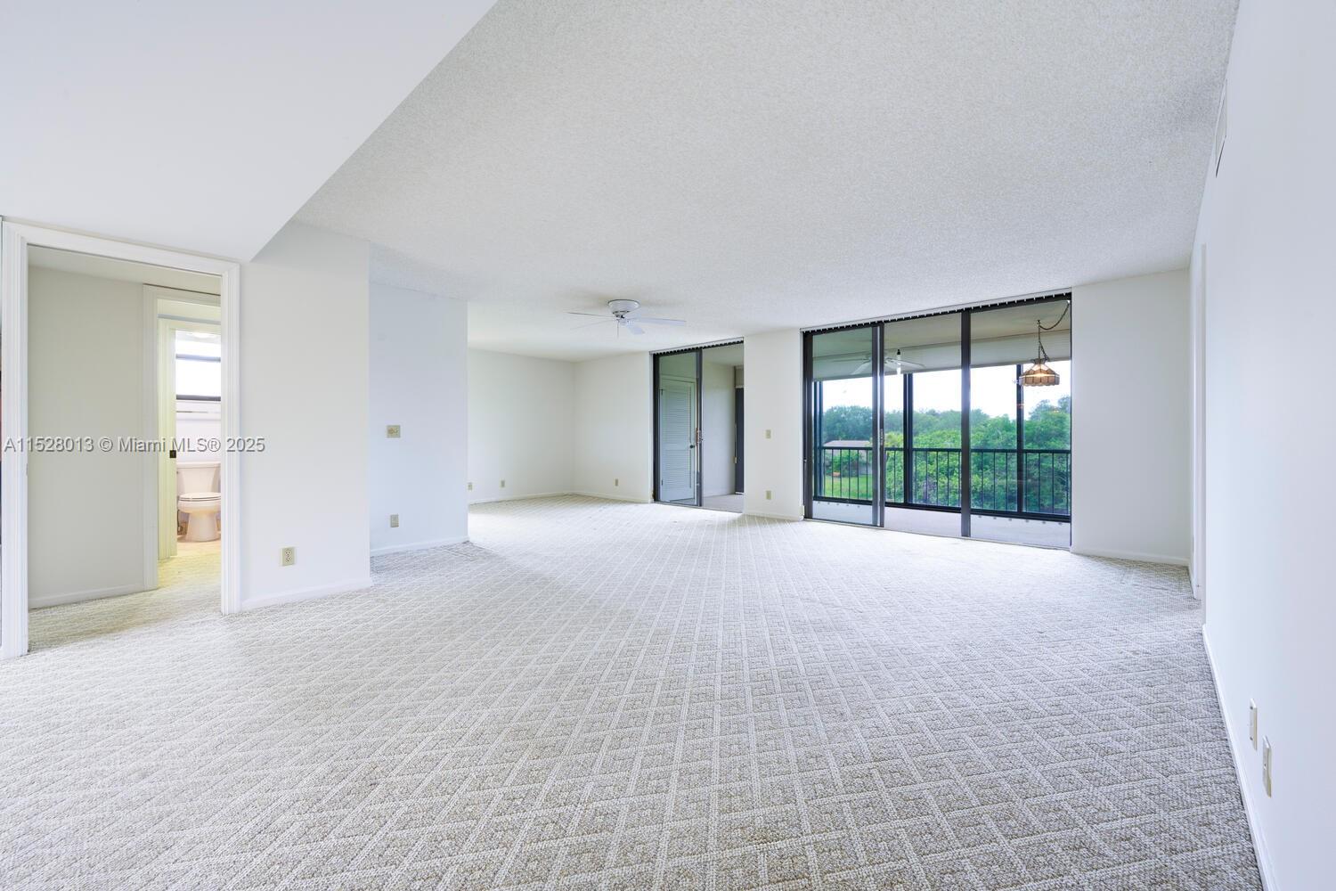 5188 Woodland Lakes Dr 337 Property Photo 4