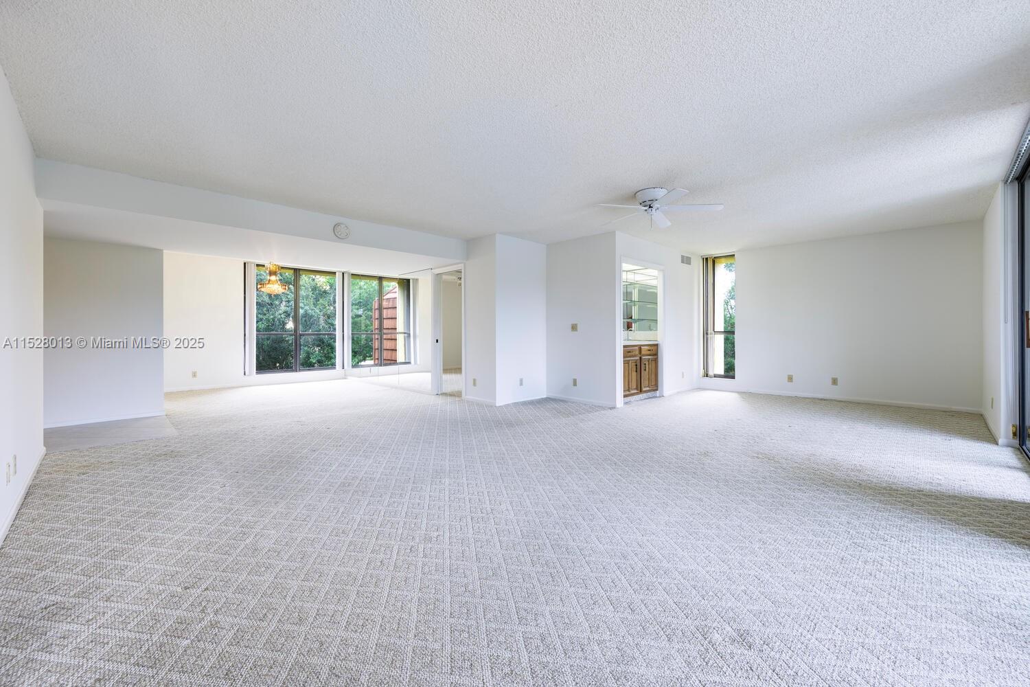 5188 Woodland Lakes Dr 337 Property Photo 5