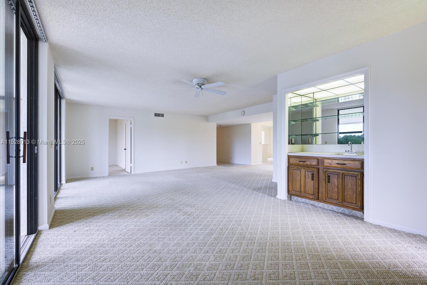 5188 Woodland Lakes Dr 337 Property Photo 6