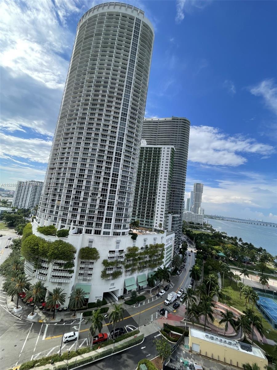 1750 N Bayshore Dr 3403 Property Photo 2