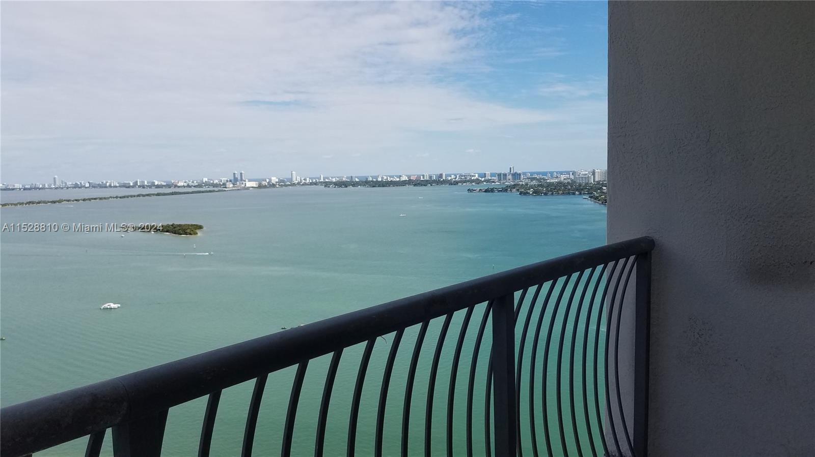 1750 N Bayshore Dr 3403 Property Photo 3