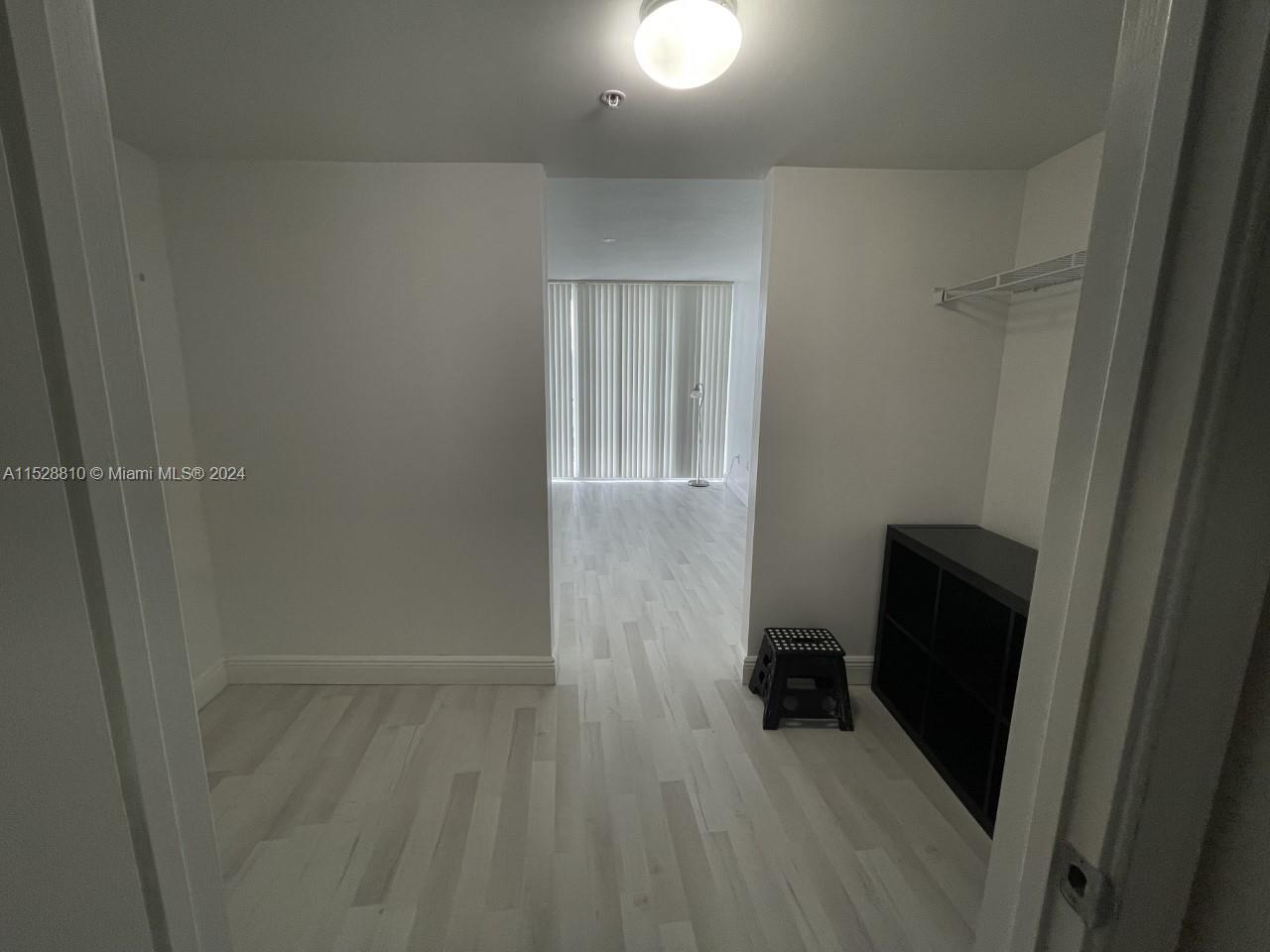1750 N Bayshore Dr 3403 Property Photo 9