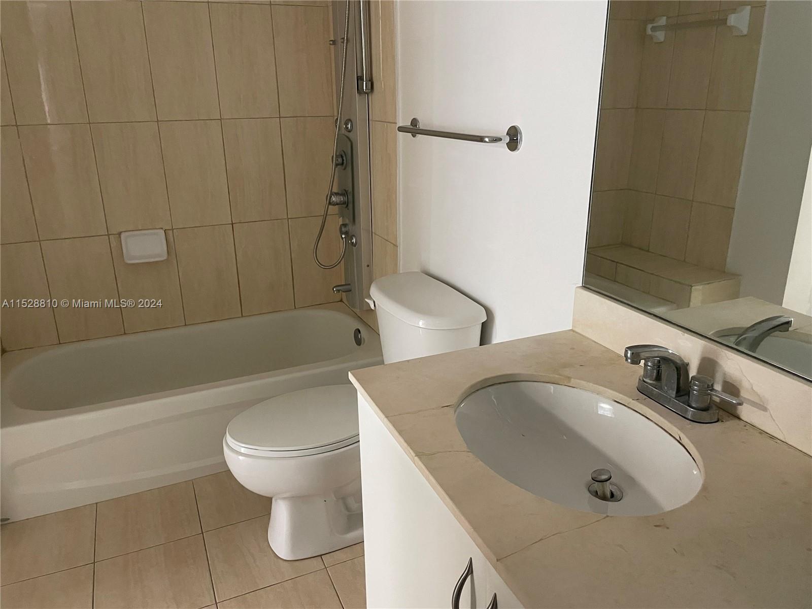 1750 N Bayshore Dr 3403 Property Photo 10