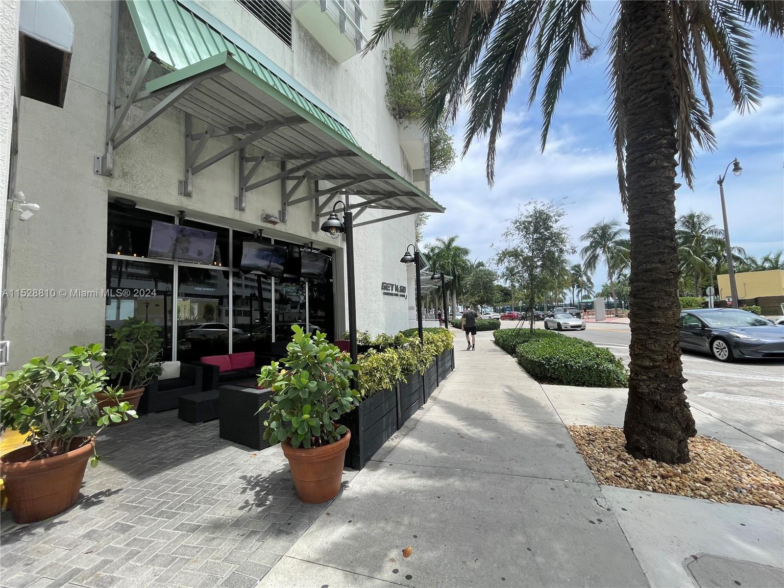 1750 N Bayshore Dr 3403 Property Photo 12