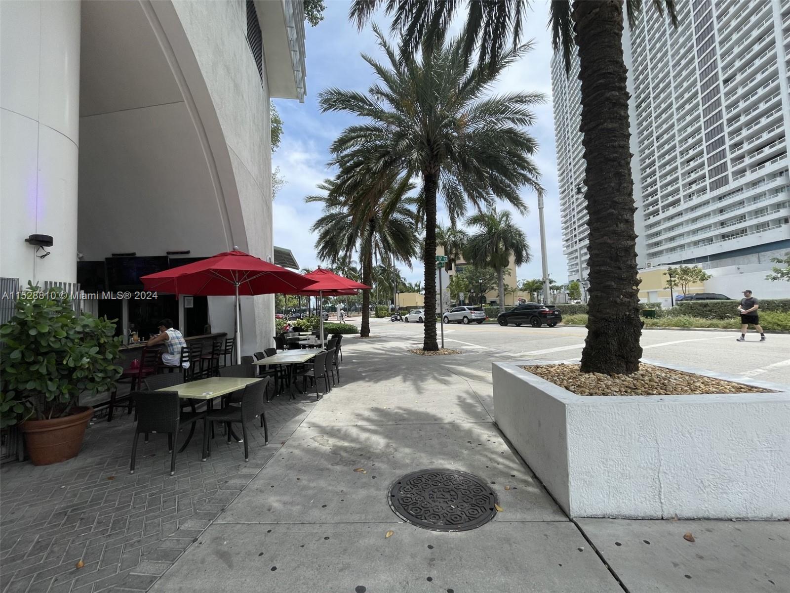 1750 N Bayshore Dr 3403 Property Photo 13