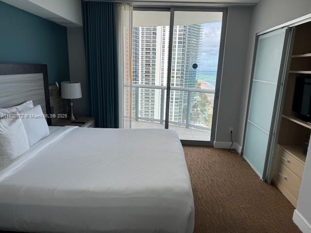 18683 Collins Ave Property Photo 10