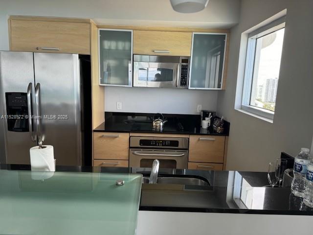 18683 Collins Ave Property Photo 15